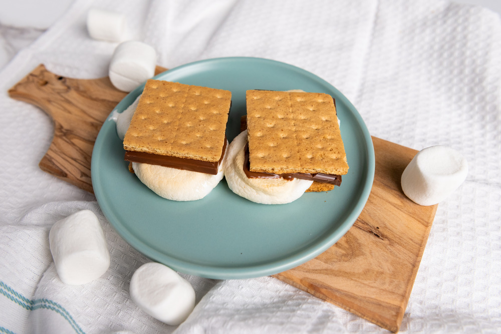 Air Fryer S'mores (Easy Indoor S'mores) - Fun Family Meals